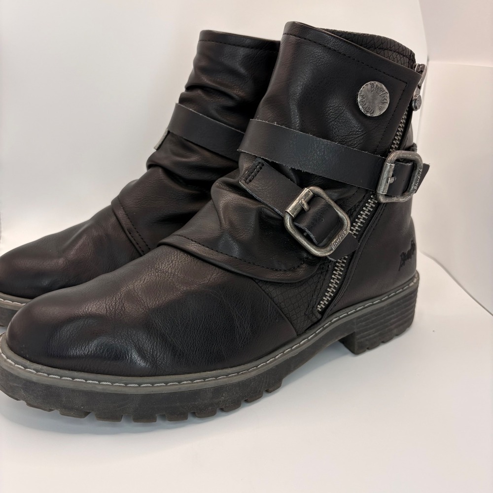 Blowfish Malibu Black Moto Ankle Boots Buckle Straps Slouchy Lug Sole Size 9